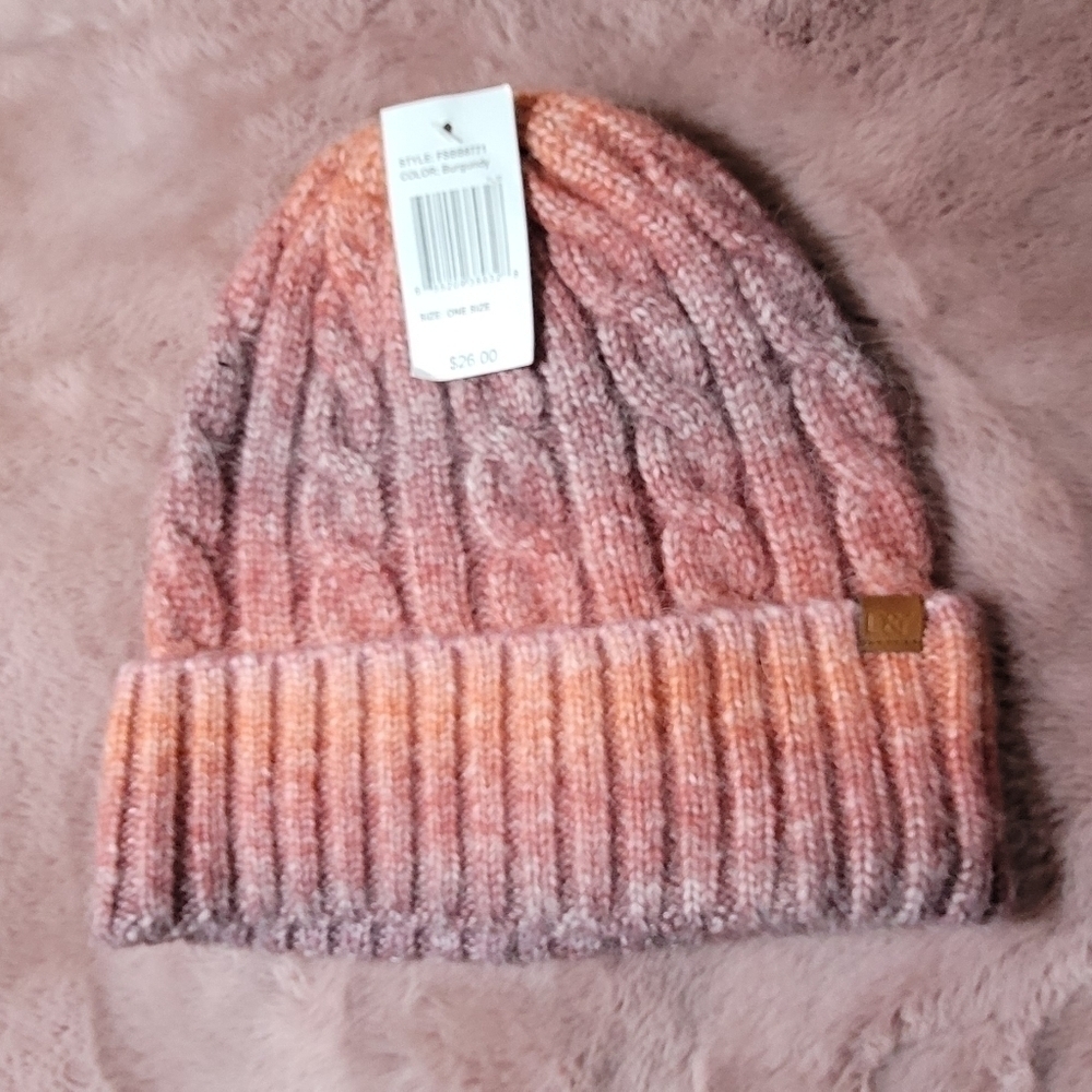 NEW L&T Cable Knit Beanie Hat Womens One Size Burgundy Ombre Winter Warm